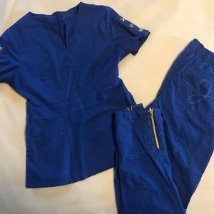 XS Jaanuu Scrub Set